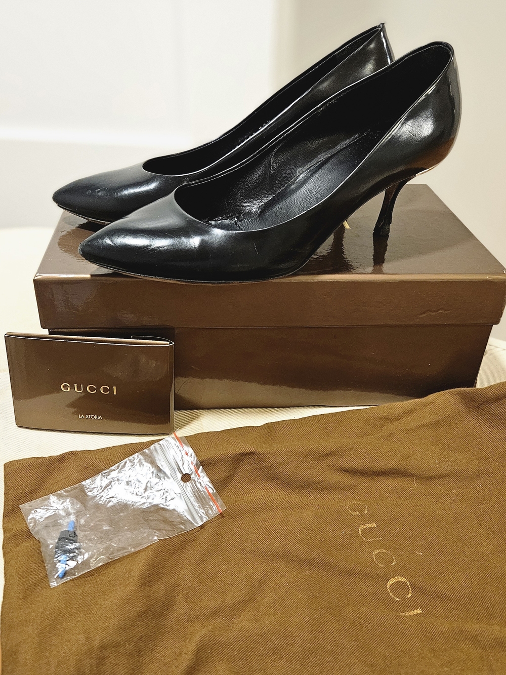 Gucci Black Patent Leather Pointed Toe Heels